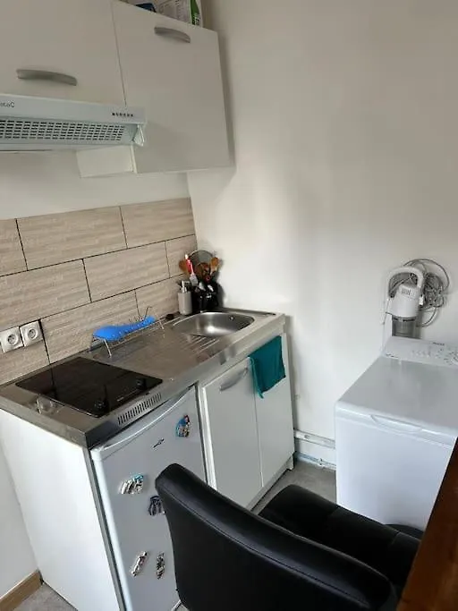 Appartement Studio Equipe, Lumineux A Parijs